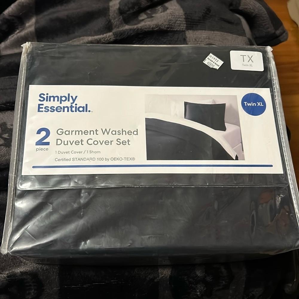 Twin Duvet & Sham. Black twin XL